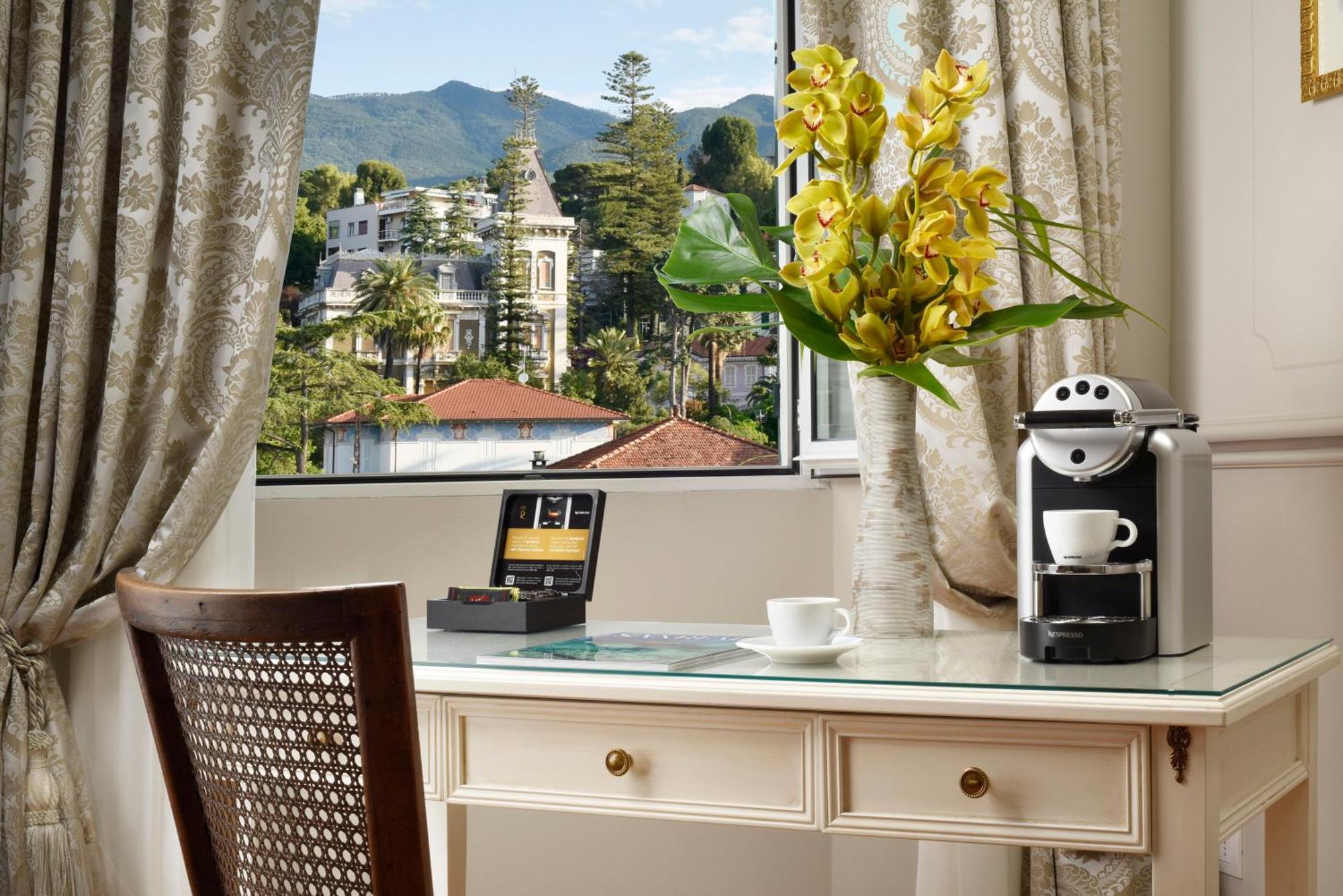 Royal Hotel Sanremo Bagian luar foto
