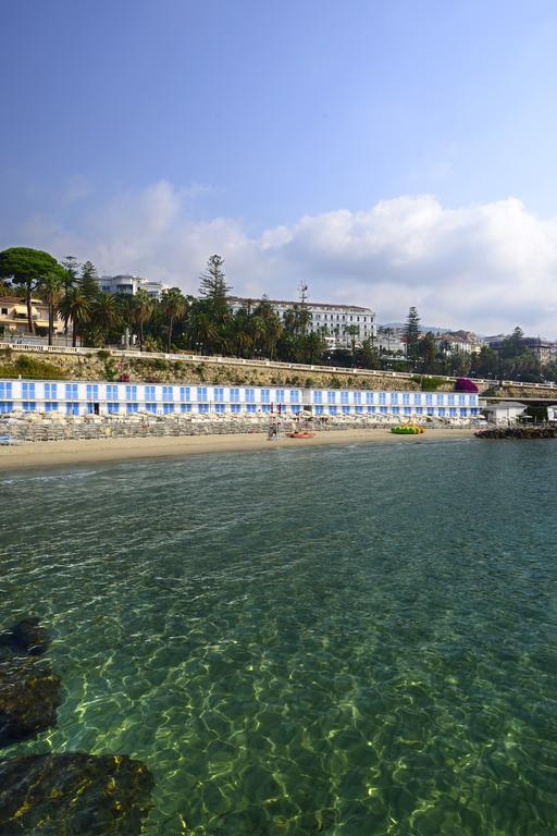 Royal Hotel Sanremo Bagian luar foto The beach of Port-Vendres