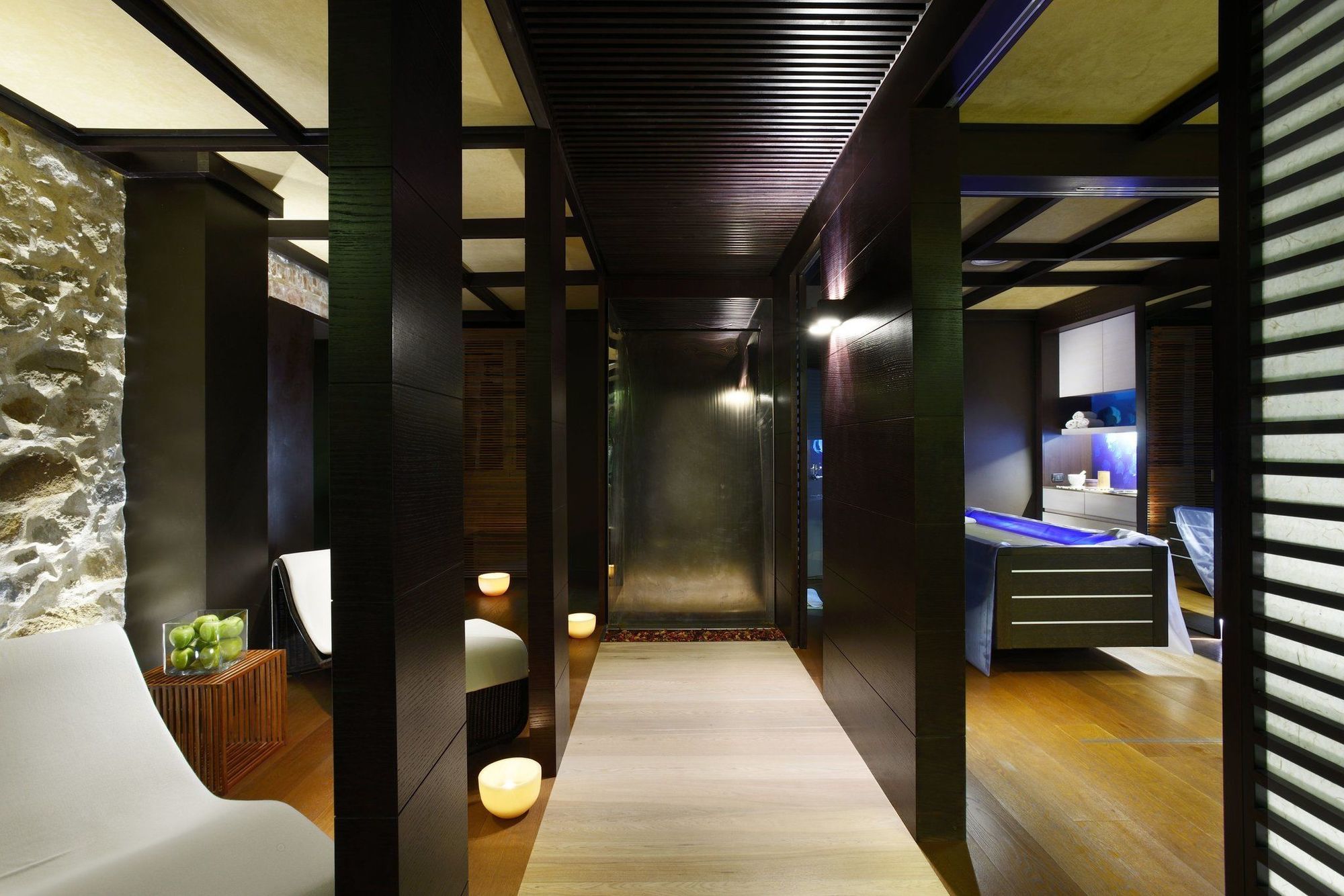 Royal Hotel Sanremo Ruang foto The interior of the hotel