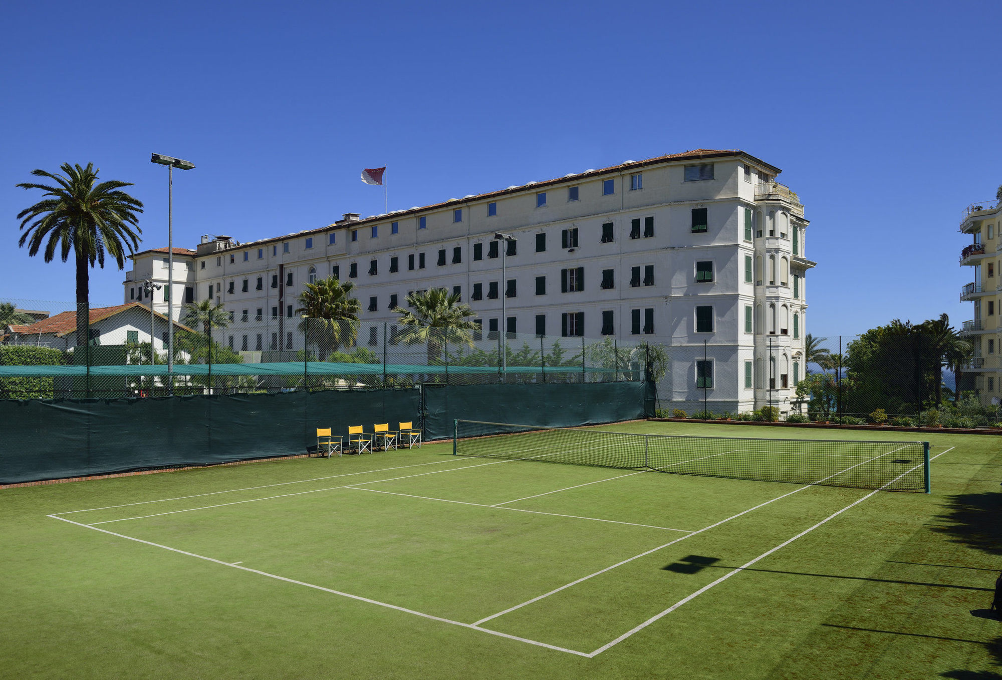 Royal Hotel Sanremo Bagian luar foto Tennis Club