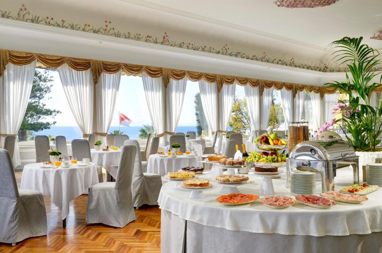 Royal Hotel Sanremo Bagian luar foto Restaurant