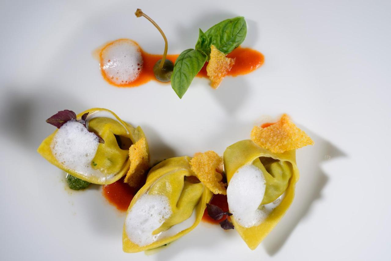 Royal Hotel Sanremo Bagian luar foto A plate of ravioli
